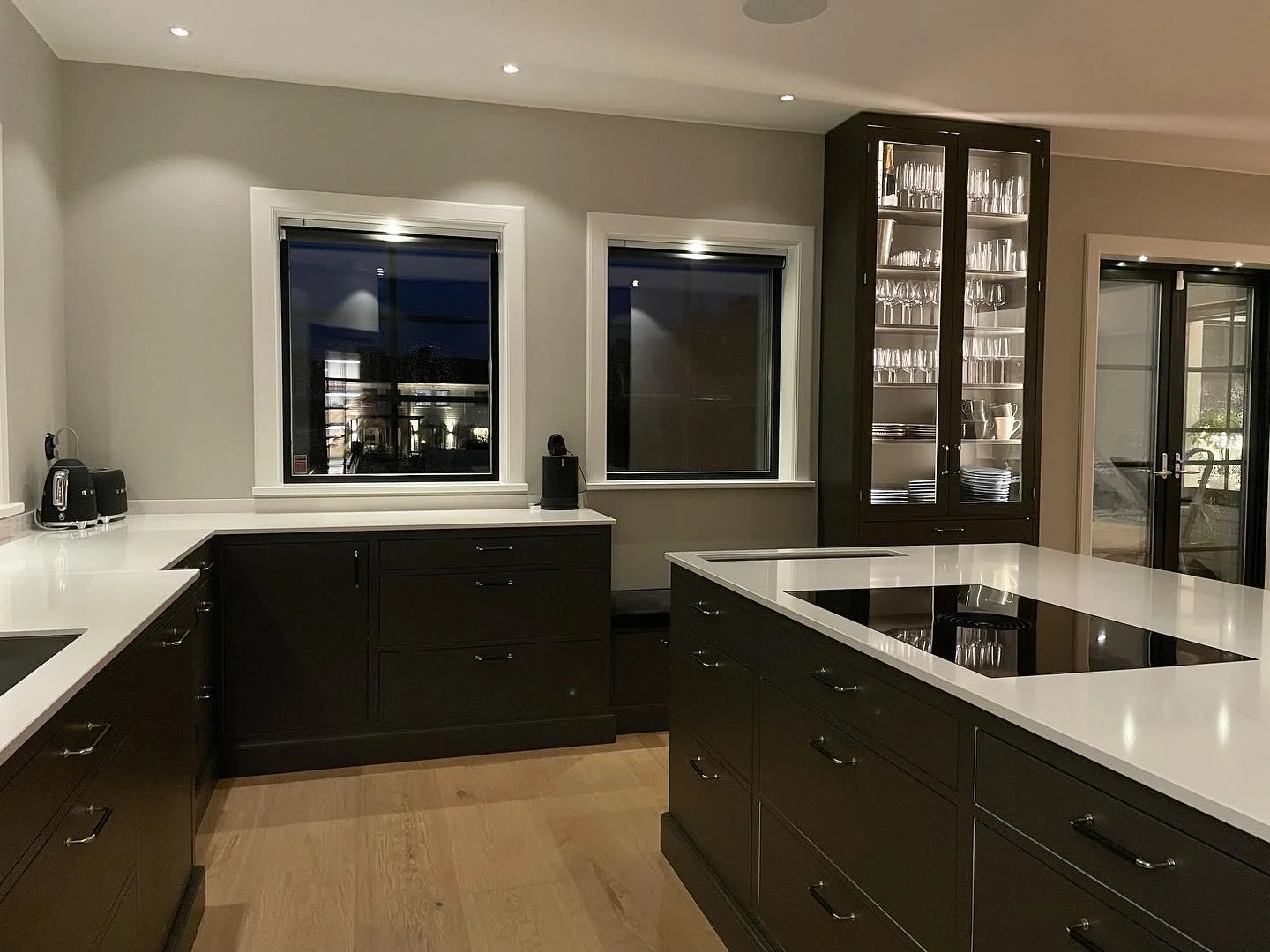 Köksrenovering i Kalmar - Modernt gråt kök av NBOS AB